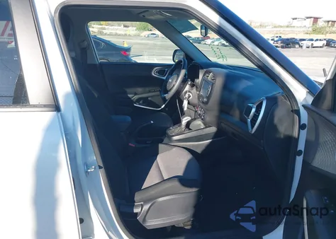 2021 Kia Soul Lx z USA, uszkodzony, nr VIN KNDJ23AU9M7777601